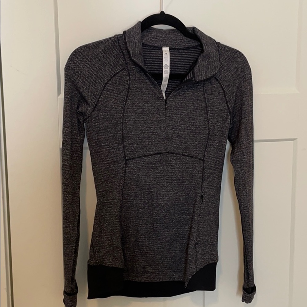 LULULEMON grey size 4 quarter zip